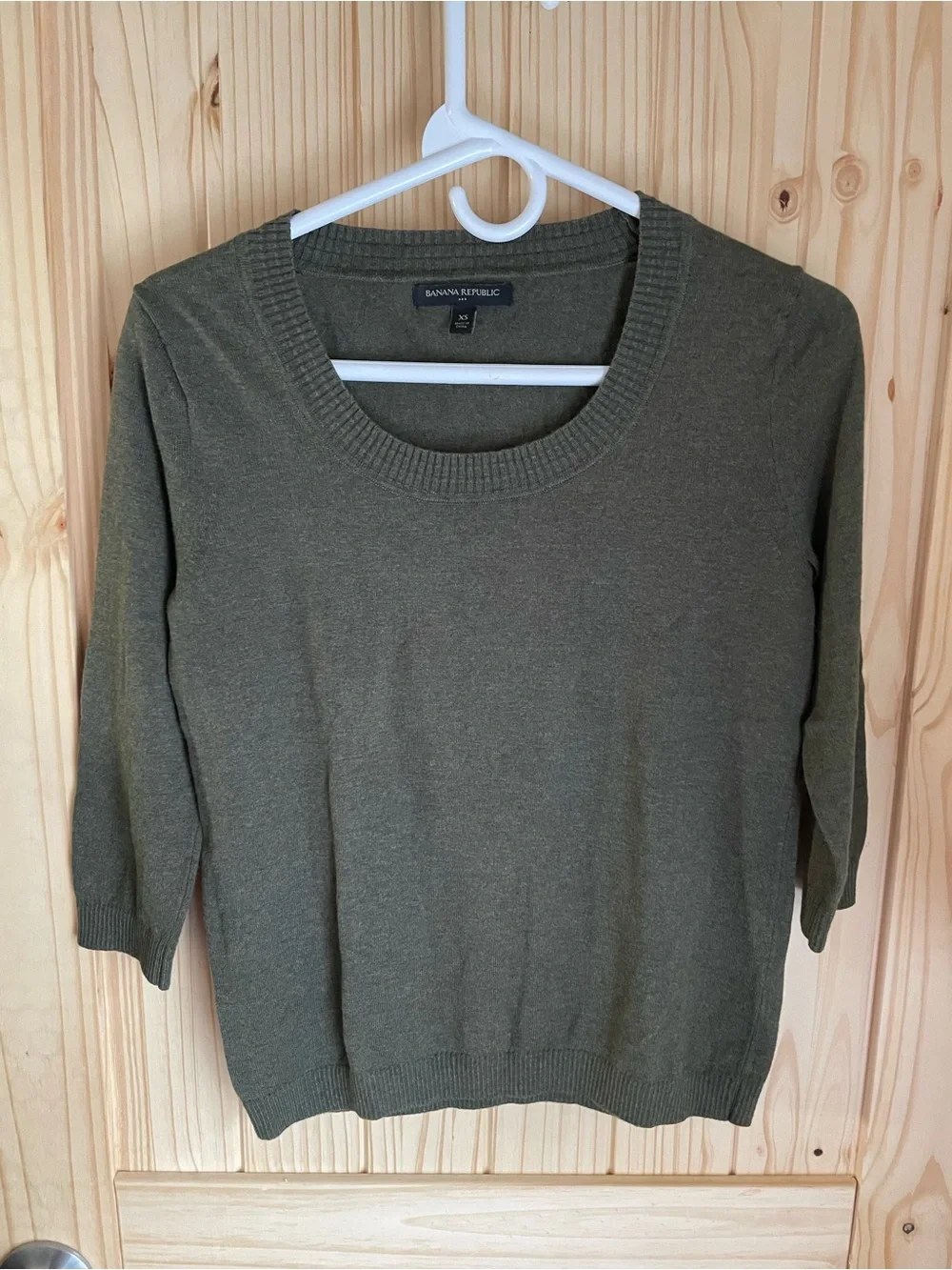 Banana Republic Olive Green Women's Crewneck Sweater